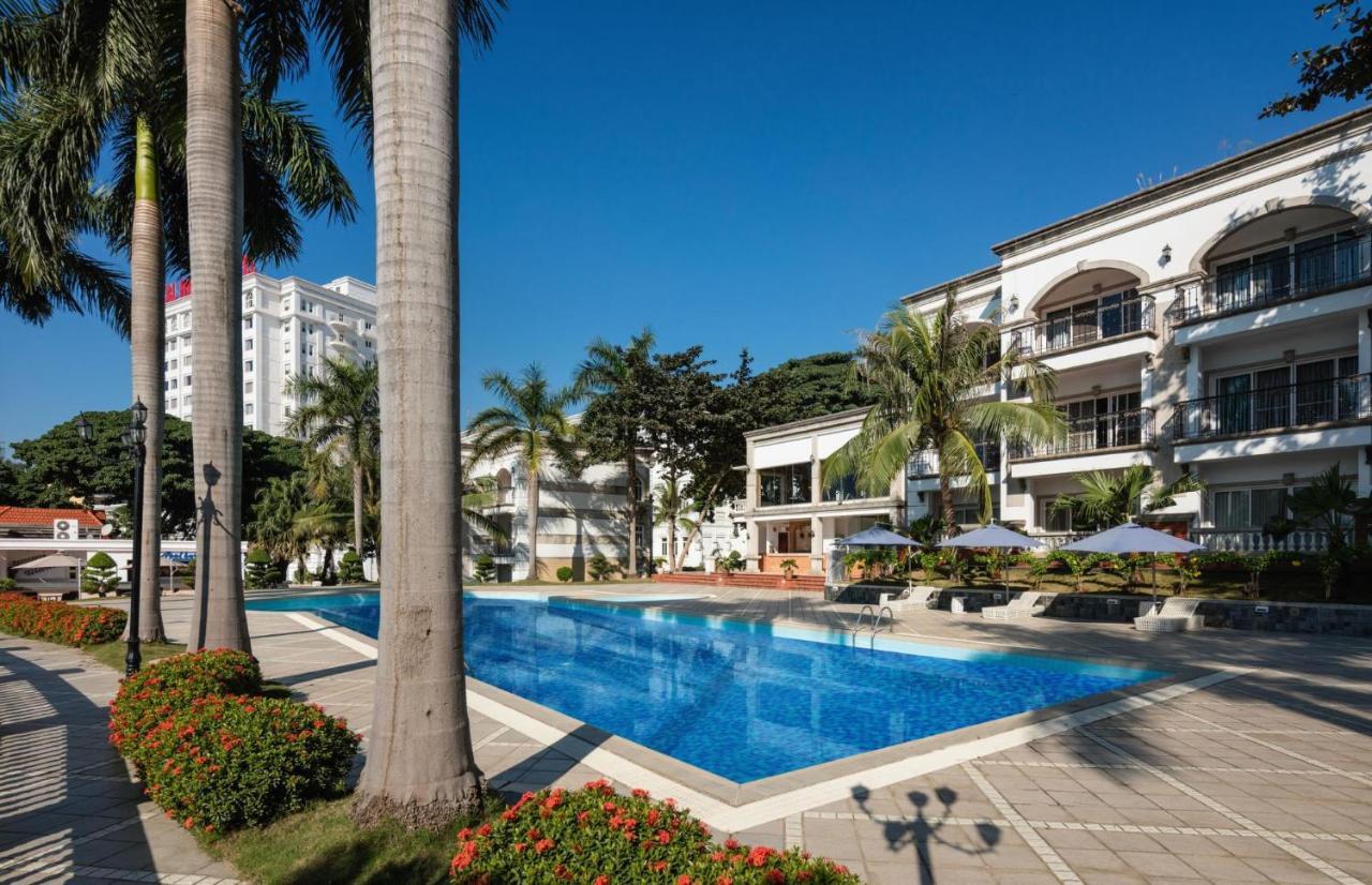 Royal Halong 5*