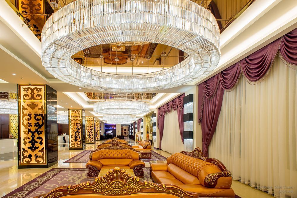 Royal Halong