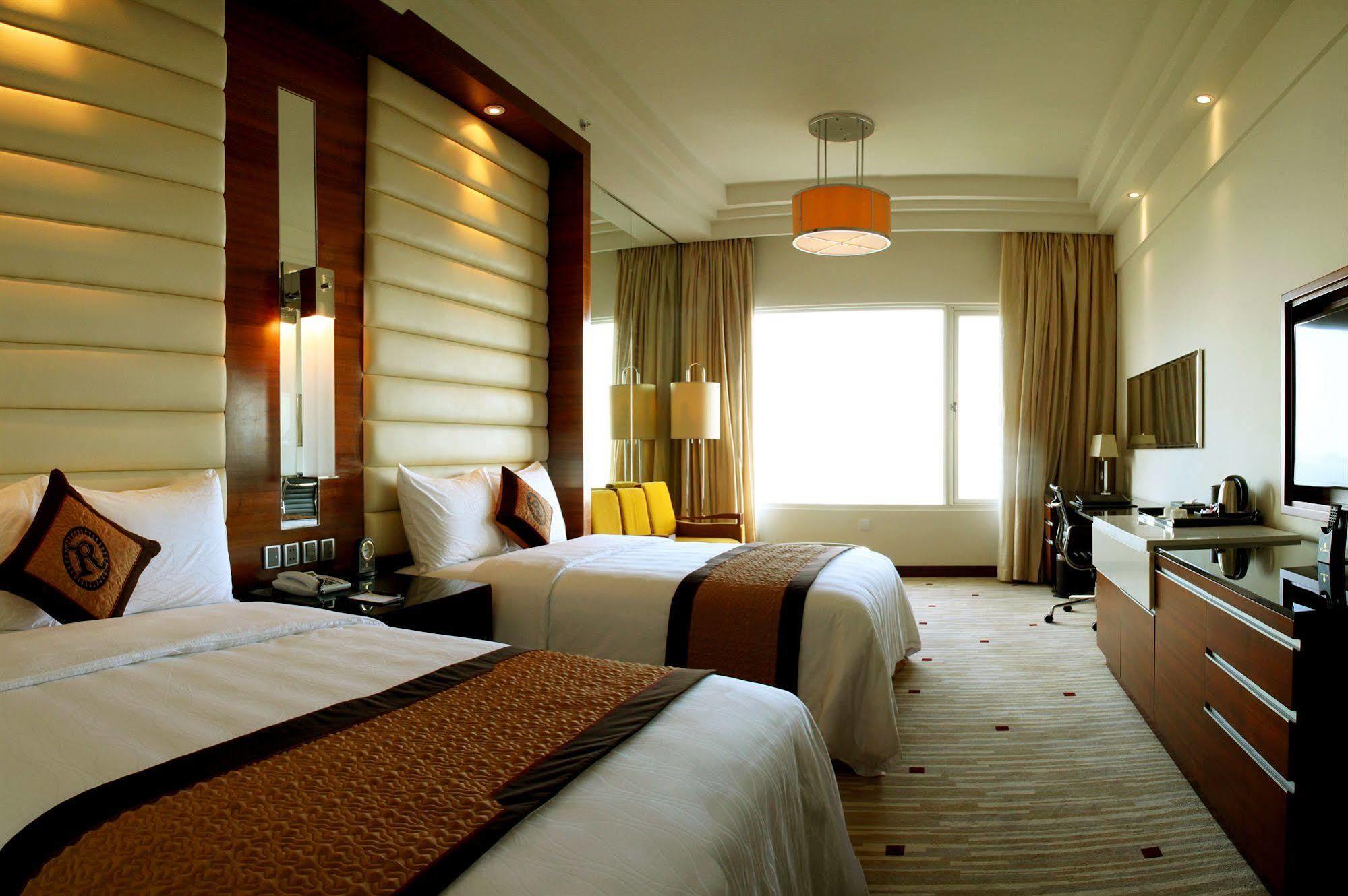 Hotel Royal Halong